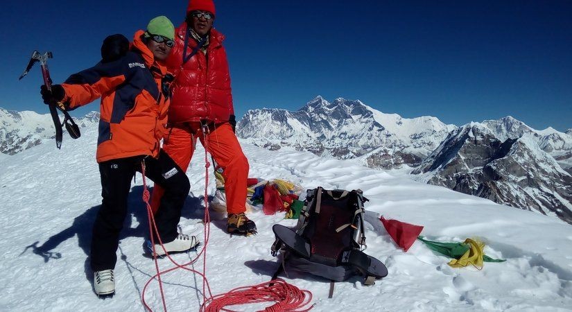 island peak climbing nepal